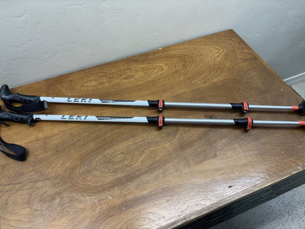 LEKI Khumbu Carbon Trekking Poles Pair 38-53in External Lever Lock White Black